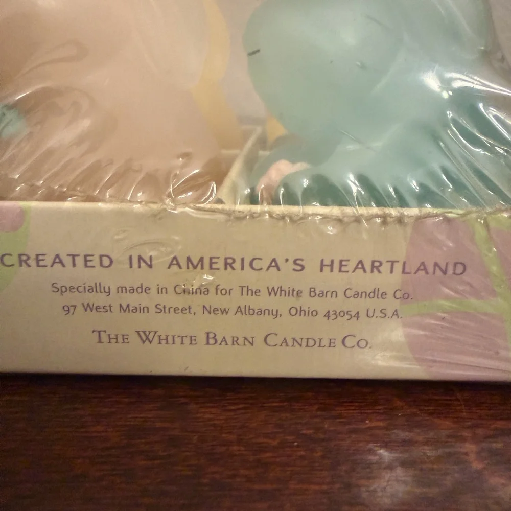 Vintage White Barn Easter Miniature Candles Bunny Rabbits Colorful 4 Candles New